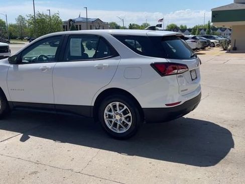 Used 2023 Chevrolet Equinox LS w/ Driver Confidence II Package FWD image 6