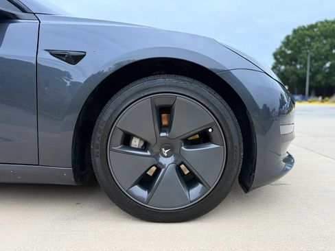 Used 2022 Tesla Model 3 Long Range AWD/4WD image 15