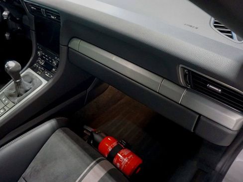 Used 2018 Porsche 911 GT3 image 66