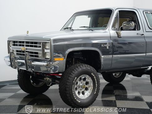 Used 1987 Chevrolet Blazer 4WD image 18