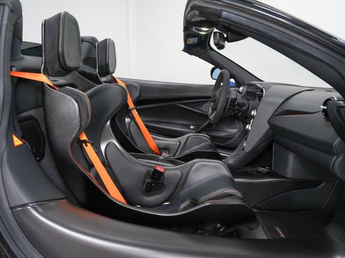 Used 2022 McLaren 765LT RWD image 33