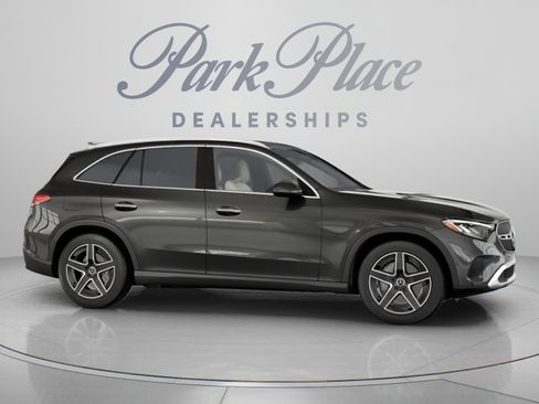 Used 2026 Mercedes-Benz GLC 300 image 29