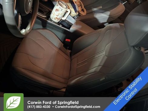 Used 2023 Hyundai Elantra SEL w/ Convenience Package image 12