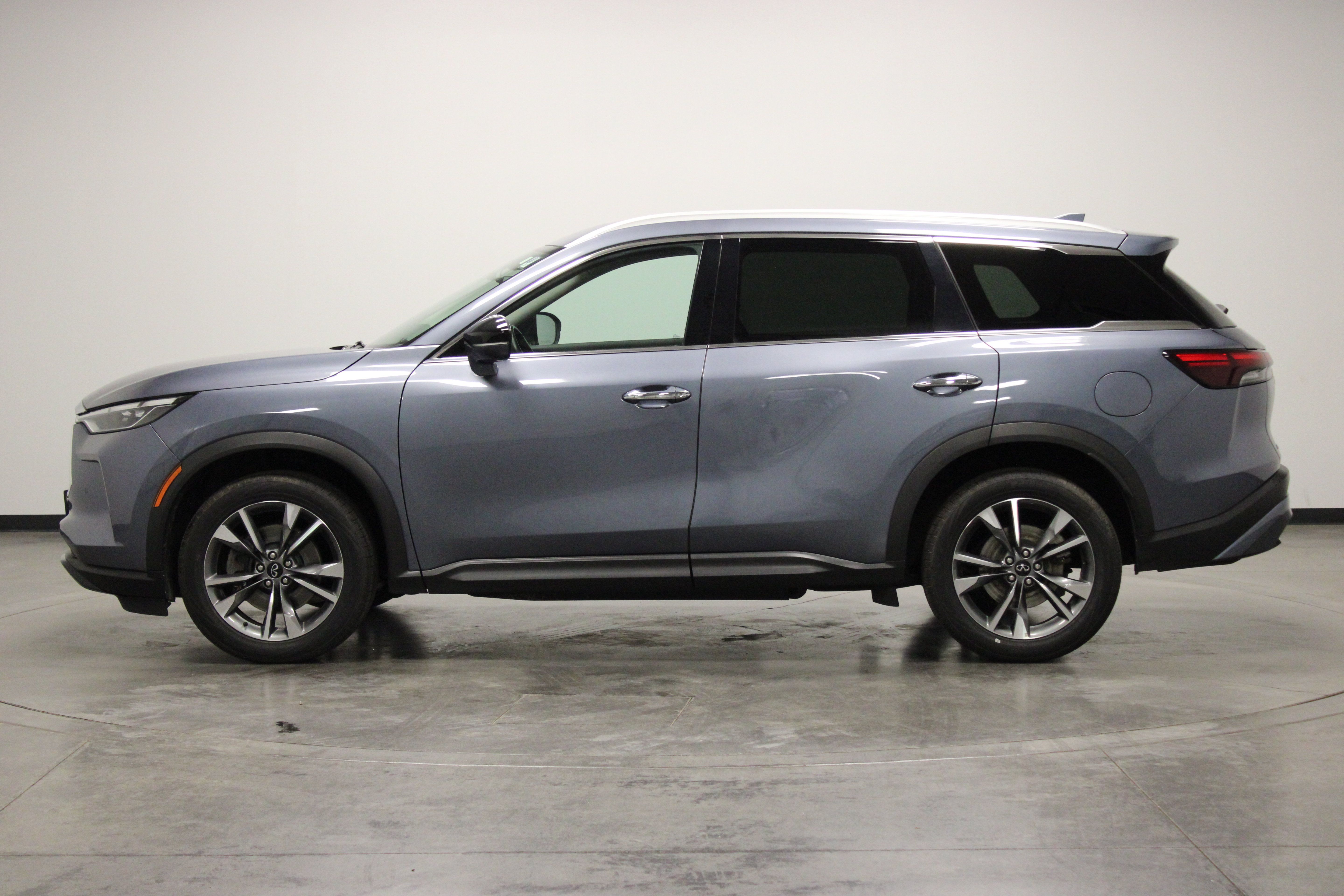 Used 2024 INFINITI QX60 Luxe AWD/4WD image 5