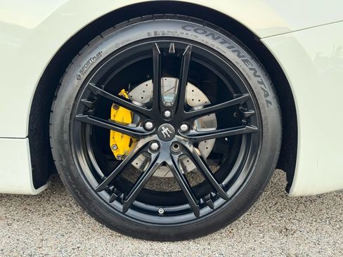 Used 2013 Maserati GranTurismo Sport image 17