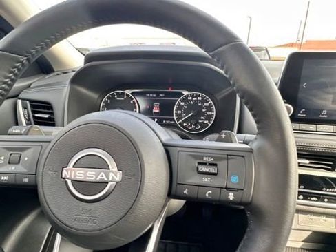 Certified 2024 Nissan Rogue SV w/ SV Premium Package image 19