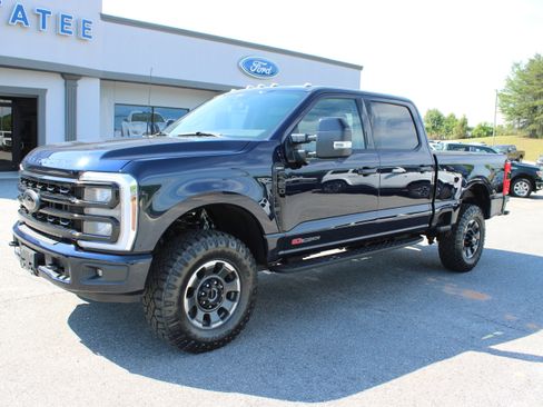 Used 2024 Ford F250 Lariat w/ Tremor Off-Road Package AWD/4WD image 2