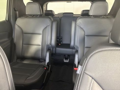 New 2026 Chevrolet Traverse LT w/ Sun and Wheel Package AWD/4WD image 27