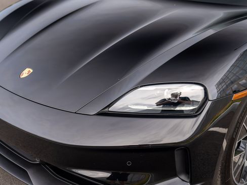 Certified 2025 Porsche Taycan RWD image 28