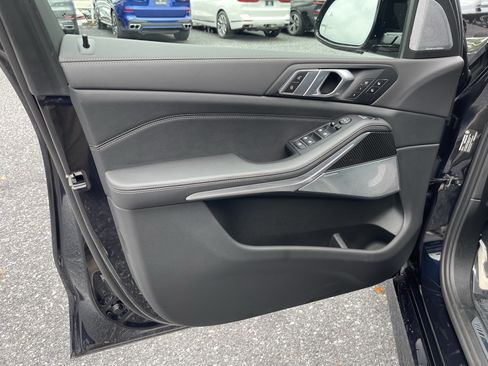 Used 2026 BMW X5 M60i AWD/4WD image 9