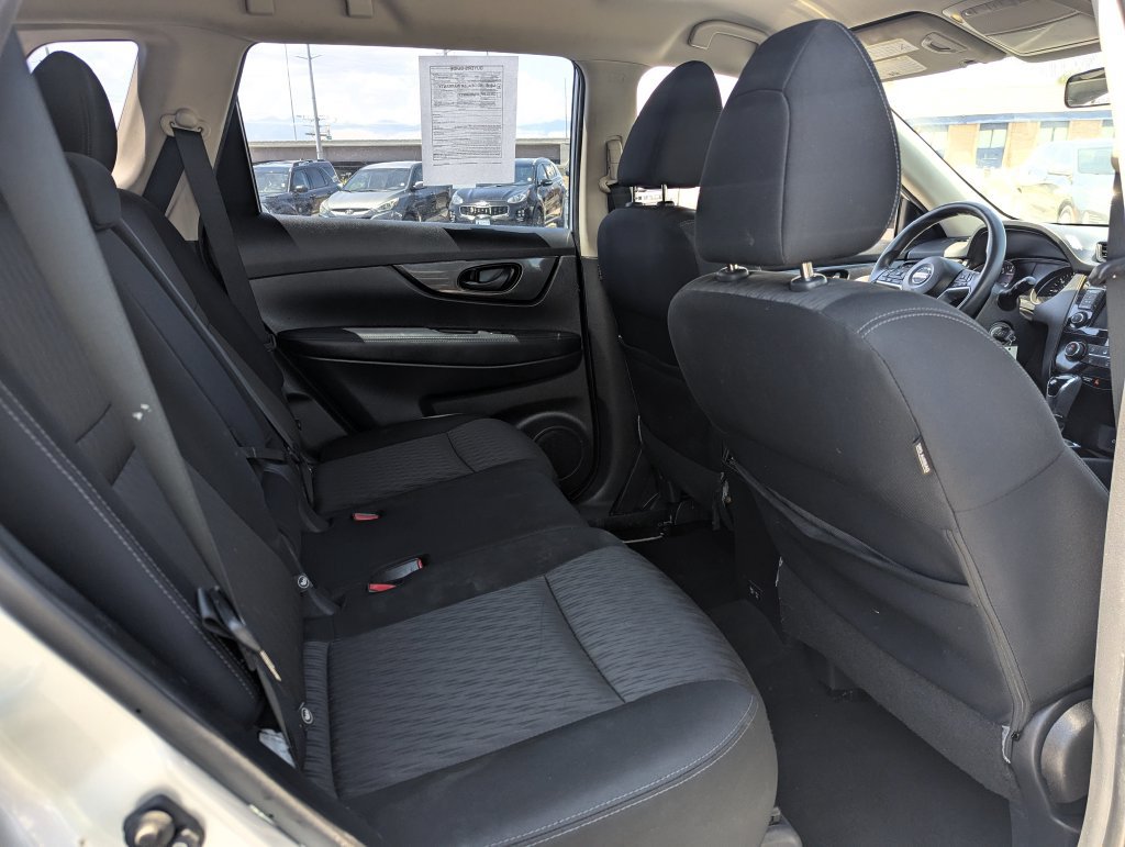 Used 2019 Nissan Rogue S FWD image 28
