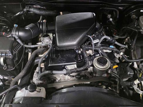 Used 2013 Toyota Tacoma PreRunner image 11