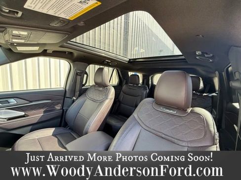 Used 2026 Ford Explorer Platinum w/ LUX Leather Package AWD/4WD image 6