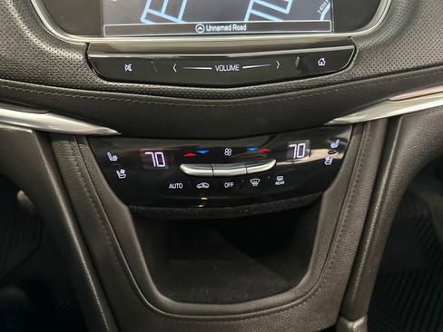 Used 2019 Cadillac XT5 Premium Luxury w/ Driver Assist Package AWD/4WD image 17