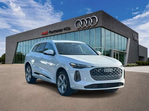 Used 2025 Audi Q5 Premium Plus w/ Premium Plus AWD/4WD image 7