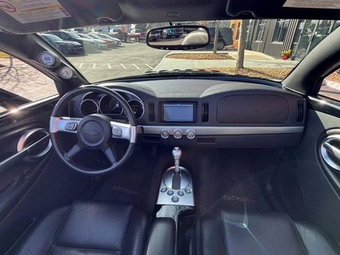 Used 2004 Chevrolet SSR w/ Preferred Equipment Group RWD image 14