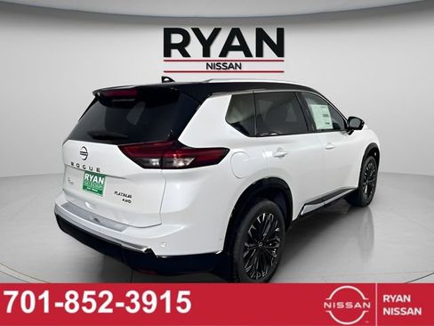 Certified 2025 Nissan Rogue Platinum w/ Platinum Premium Package image 6
