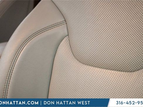 Used 2021 Jeep Cherokee Latitude Lux w/ Comfort/Convenience Group image 24