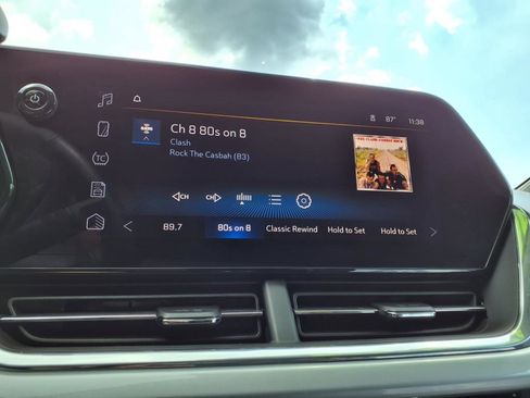 Used 2024 Chevrolet Trax LT w/ Driver Confidence Package image 9