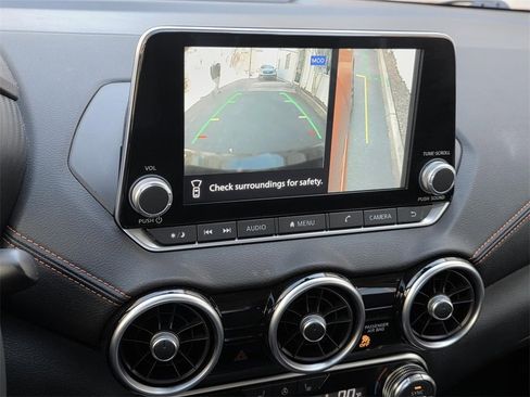 Used 2024 Nissan Sentra SR w/ SR Premium Package image 18