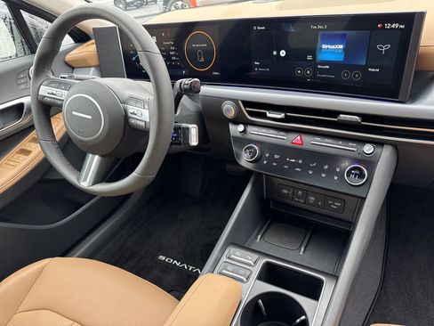 Used 2025 Hyundai Sonata Limited image 37