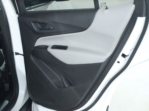 Used 2019 Chevrolet Equinox LS w/ LPO, Floor Liner Package image 22