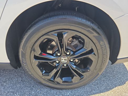 Used 2025 Honda Accord SE image 29