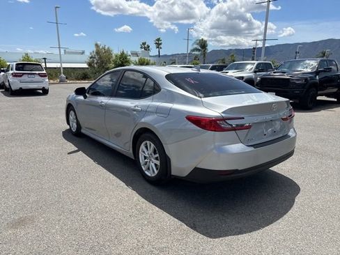 Used 2025 Toyota Camry LE w/ Convenience Package image 6