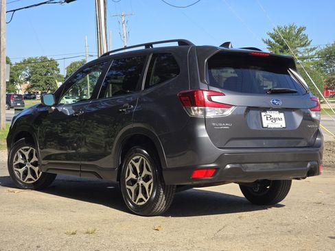 Used 2020 Subaru Forester Premium AWD/4WD image 5