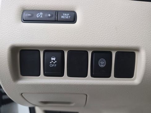 Used 2024 Nissan Murano SV image 38