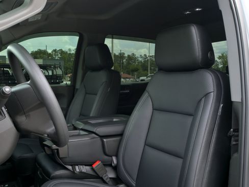 Used 2025 Chevrolet Silverado 1500 Custom Trail Boss w/ Turbomax Blackout Package AWD/4WD image 8