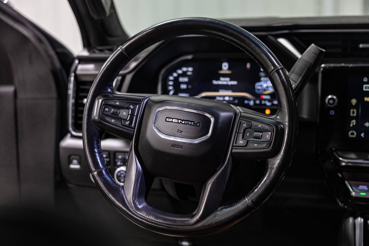 Used 2024 GMC Sierra 3500 Denali Ultimate AWD/4WD image 13