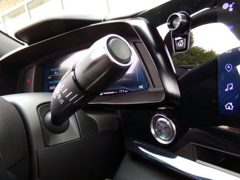 Used 2025 Chevrolet Corvette E-Ray w/ Stealth Interior Trim Package AWD/4WD image 20