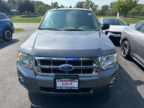 Used 2011 Ford Escape XLT FWD image 2