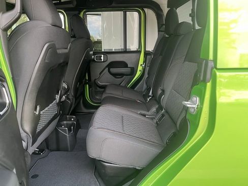 New 2025 Jeep Gladiator Mojave w/ Convenience Group image 16