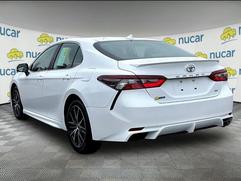Used 2023 Toyota Camry SE FWD image 4