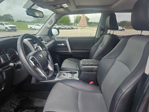 Used 2019 Toyota 4Runner SR5 Premium RWD image 9