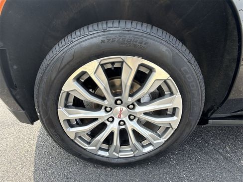 Certified 2021 GMC Yukon Denali image 33