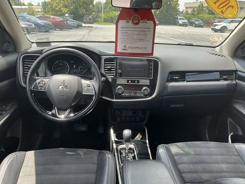 Used 2019 Mitsubishi Outlander ES AWD/4WD image 10