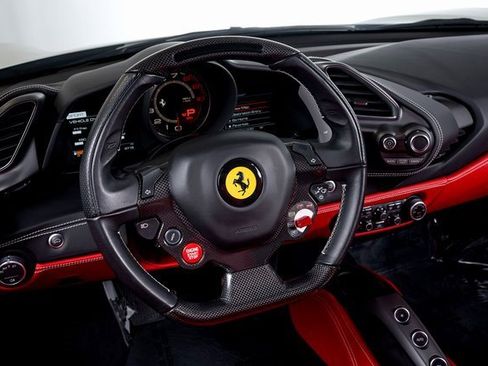 Used 2019 Ferrari 488 Spider image 27