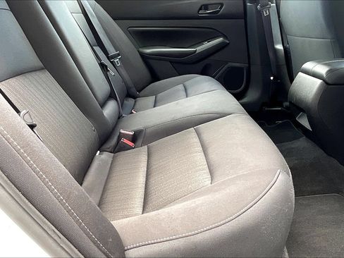 Used 2024 Nissan Altima 2.5 S FWD image 18