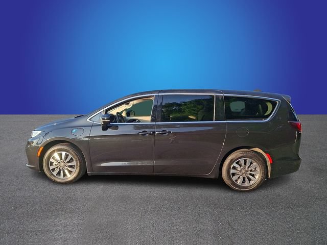 Used 2024 Chrysler Pacifica Limited FWD image 7