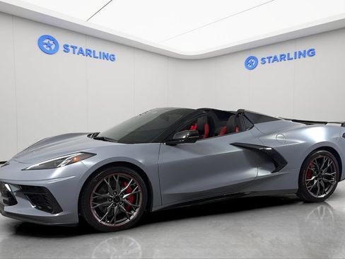 Used 2024 Chevrolet Corvette Stingray Premium Conv w/ Z51 Performance Package RWD image 2