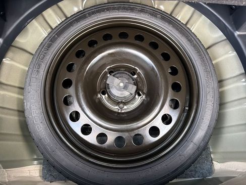 Used 2025 Chevrolet Equinox LT w/ Safety and Technology Package image 39