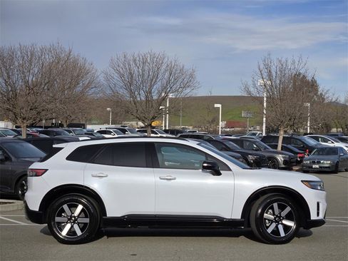 New 2026 Honda Prologue Touring image 3