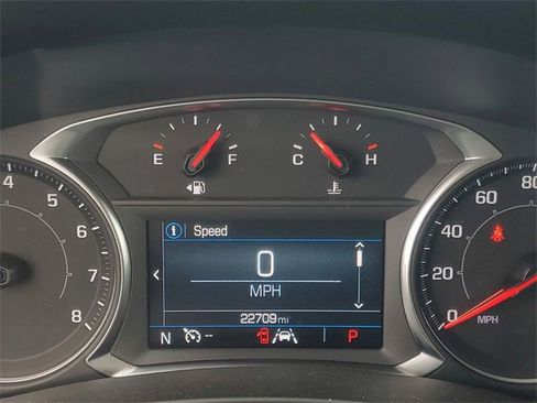 Certified 2024 GMC Terrain SLE image 17