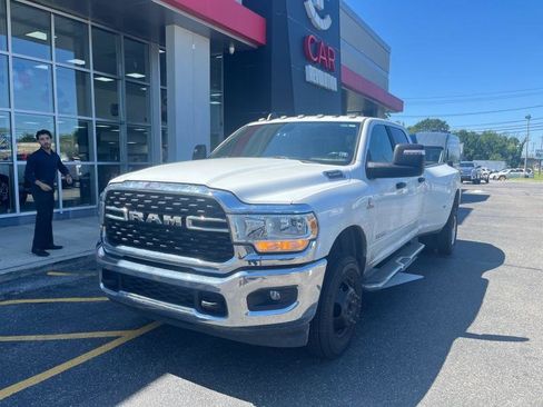 Used 2024 RAM 3500 Big Horn image 3