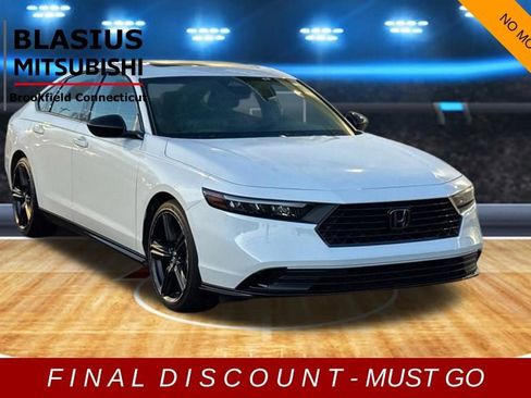 Used 2024 Honda Accord Sport image 1