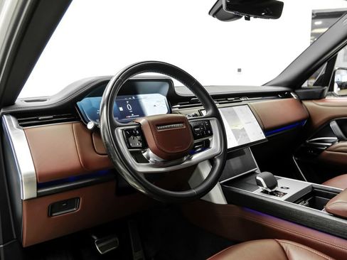 Used 2024 Land Rover Range Rover Autobiography AWD/4WD image 7