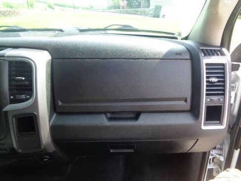 Used 2022 RAM 1500 Classic SLT w/ Electronics Group AWD/4WD image 18